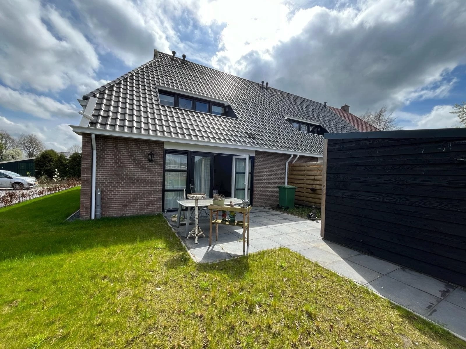 Transformatie grupstal naar appartementen Annen 9