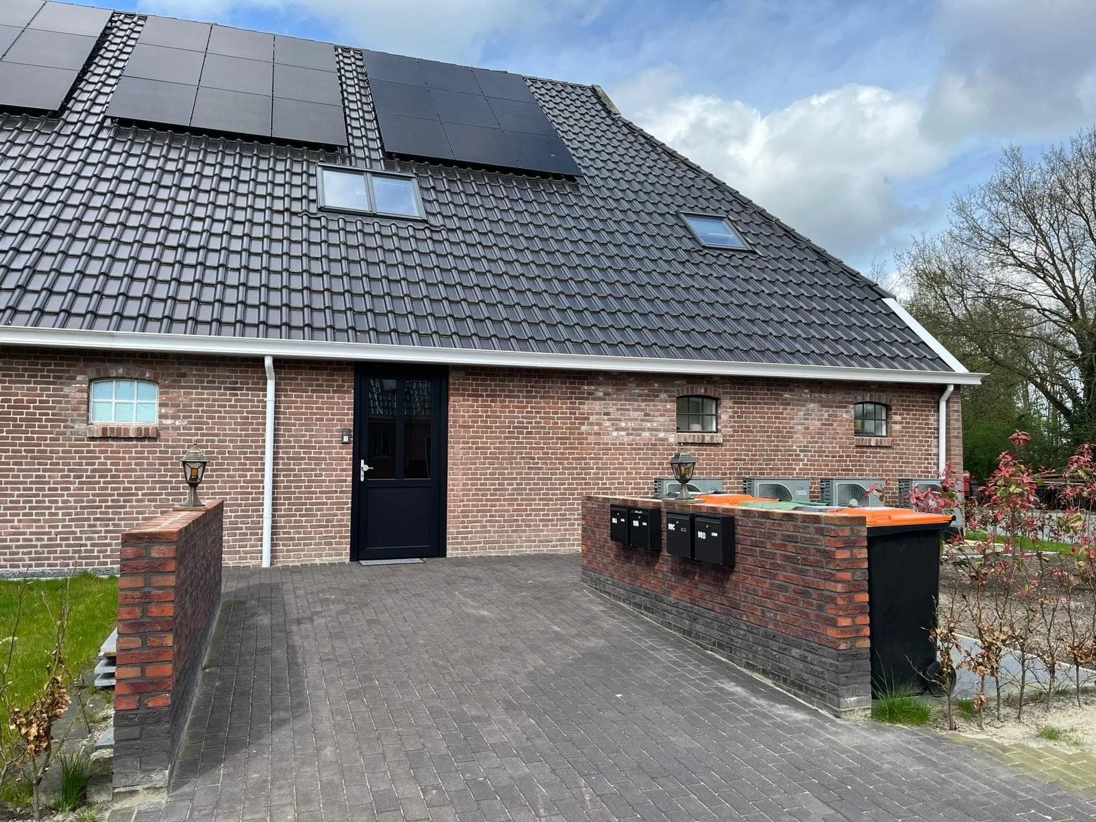 Transformatie grupstal naar appartementen Annen 6