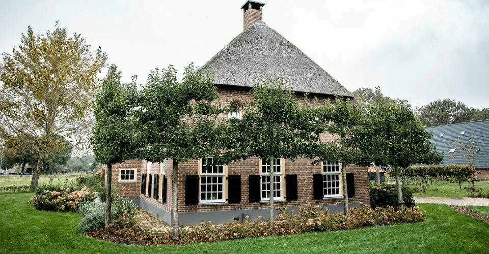 Bouwcontour ontwerp en realisatie woonboerderij Hooghalen 7