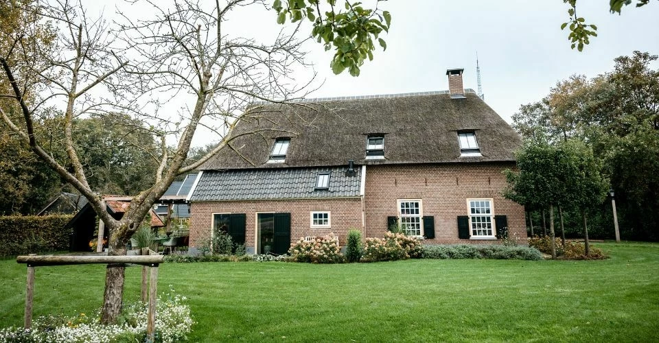 Bouwcontour ontwerp en realisatie woonboerderij Hooghalen 6